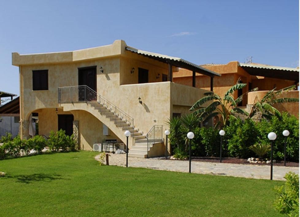 Home La Palmetta Campofelice Di Roccella Ngoại thất bức ảnh